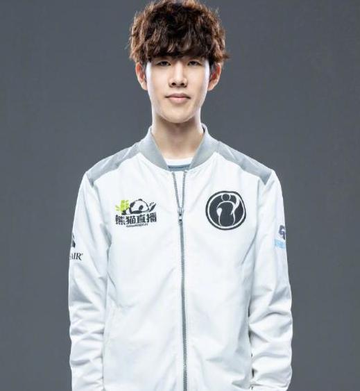 zweih ： 牙痛和低帧率在玩游戏时真的很不舒服