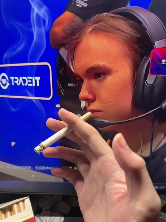 JDG官方：打野选手徐进赫（ID：Kanavi）已成功续约