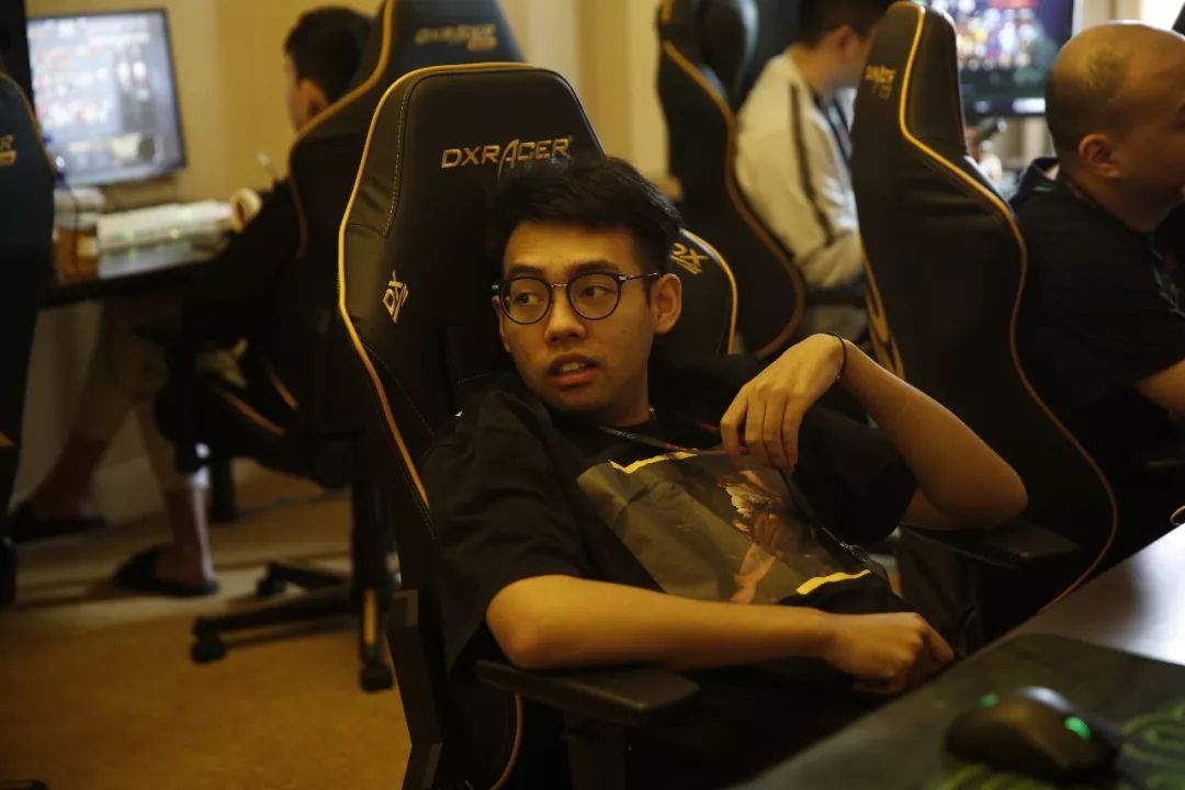 Weibo Gaming 官方公告：前 Top Esports 打野 Tian 正式加入团队，将在未来的比赛中与我们一起参赛