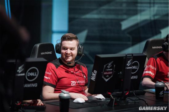 Aleksib 在对阵 Spirit 的比赛前：“Spirit — 是我们上赛季的克星 — 我们会全力以赴准备。”